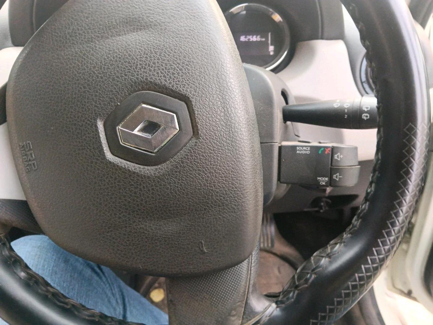 2015 Renault Duster 85 PS RXL DIESEL, Diesel, Manual, 1,62,565 km, interior