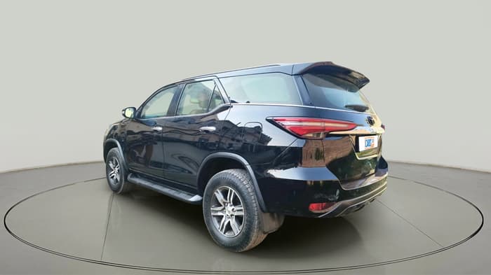 2022 Toyota Fortuner 4X2 AT 2.8 DIESEL, Diesel, Automatic, 1,08,223 km, exterior