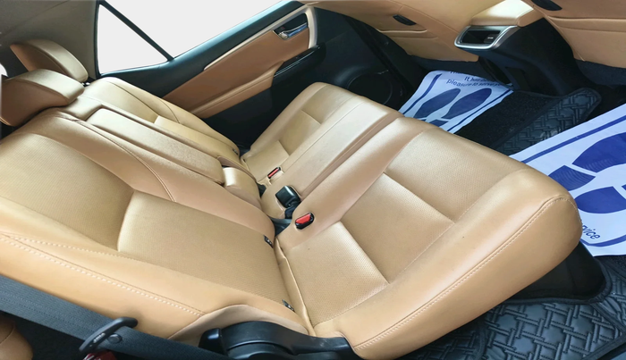 2022 Toyota Fortuner 4X2 AT 2.8 DIESEL, Diesel, Automatic, 1,08,223 km, interior