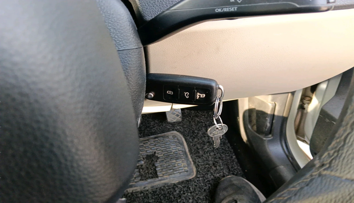 2016 Skoda Rapid AMBITION 1.5 TDI, Diesel, Manual, 1,16,399 km, interior