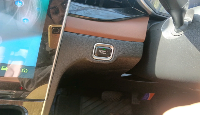 2023 MG HECTOR PLUS SHARP PRO 1.5 PETROL TURBO CVT 6 STR, Petrol, Automatic, 19,710 km, interior