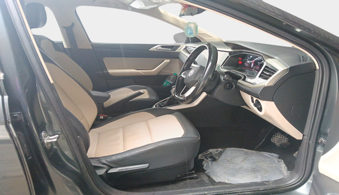 2023 Volkswagen VIRTUS TOPLINE TSI 1.0 AT, Petrol, Automatic, 47,262 km, interior