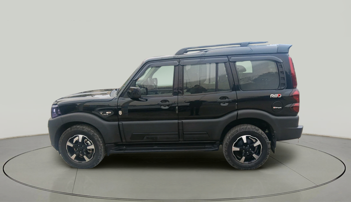 2024 Mahindra SCORPIO CLASSIC S 7STR, Diesel, Manual, 28,416 km, exterior