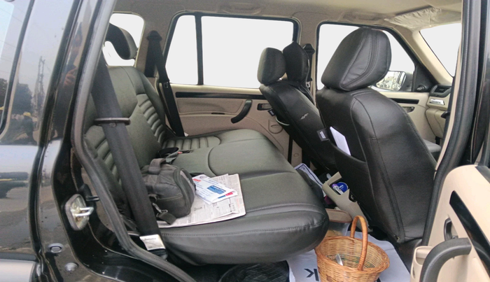 2024 Mahindra SCORPIO CLASSIC S 7STR, Diesel, Manual, 28,416 km, interior