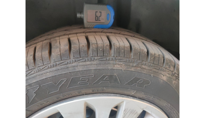 2013 Maruti Ertiga VDI, Diesel, Manual, 86,951 km, tyre