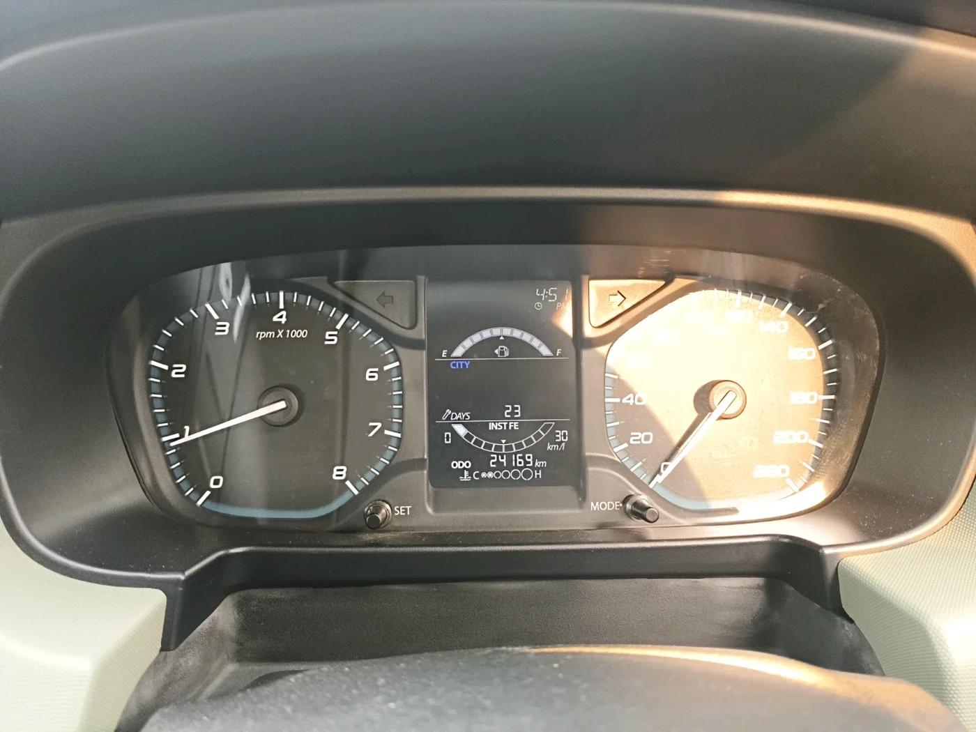 2022 Tata PUNCH ADVENTURE MT, Petrol, Manual, 24,169 km, interior