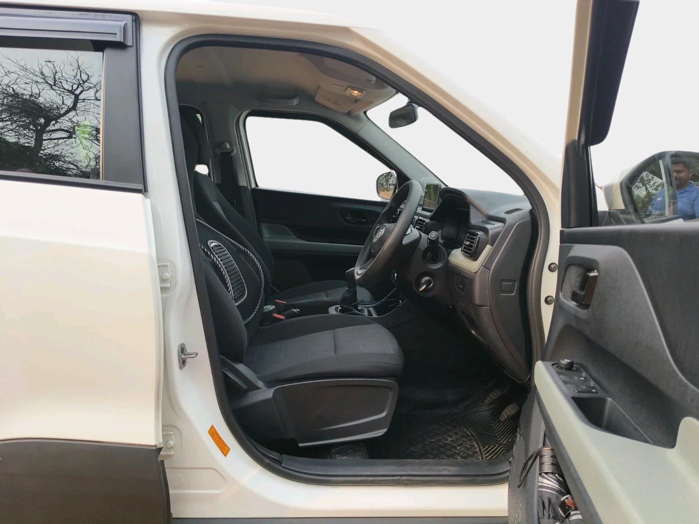 2022 Tata PUNCH ADVENTURE MT, Petrol, Manual, 24,169 km, interior