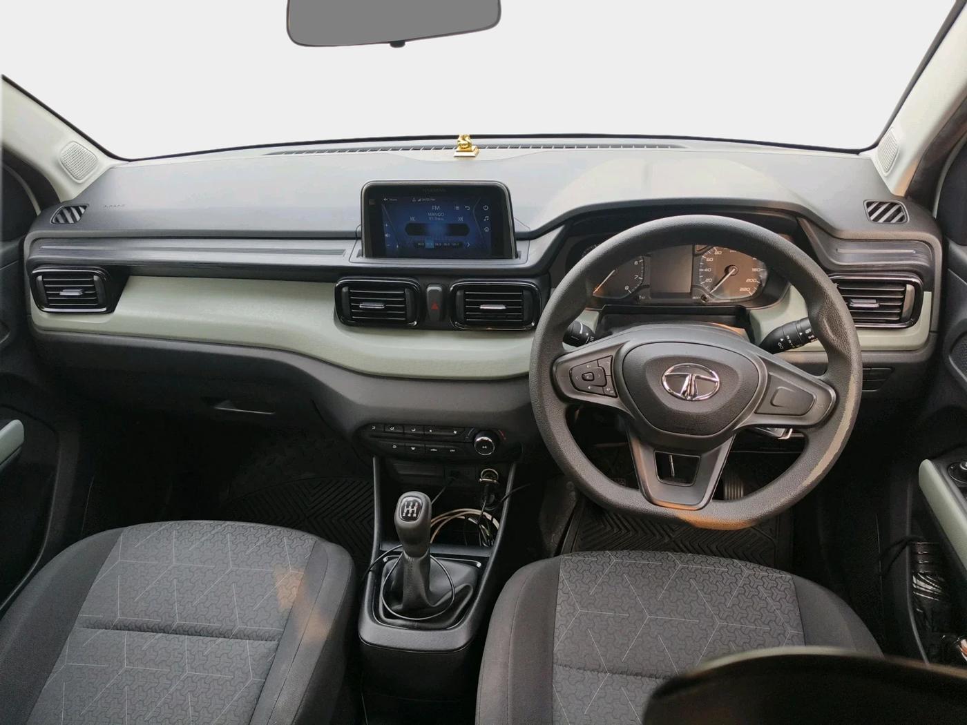2022 Tata PUNCH ADVENTURE MT, Petrol, Manual, 24,169 km, interior