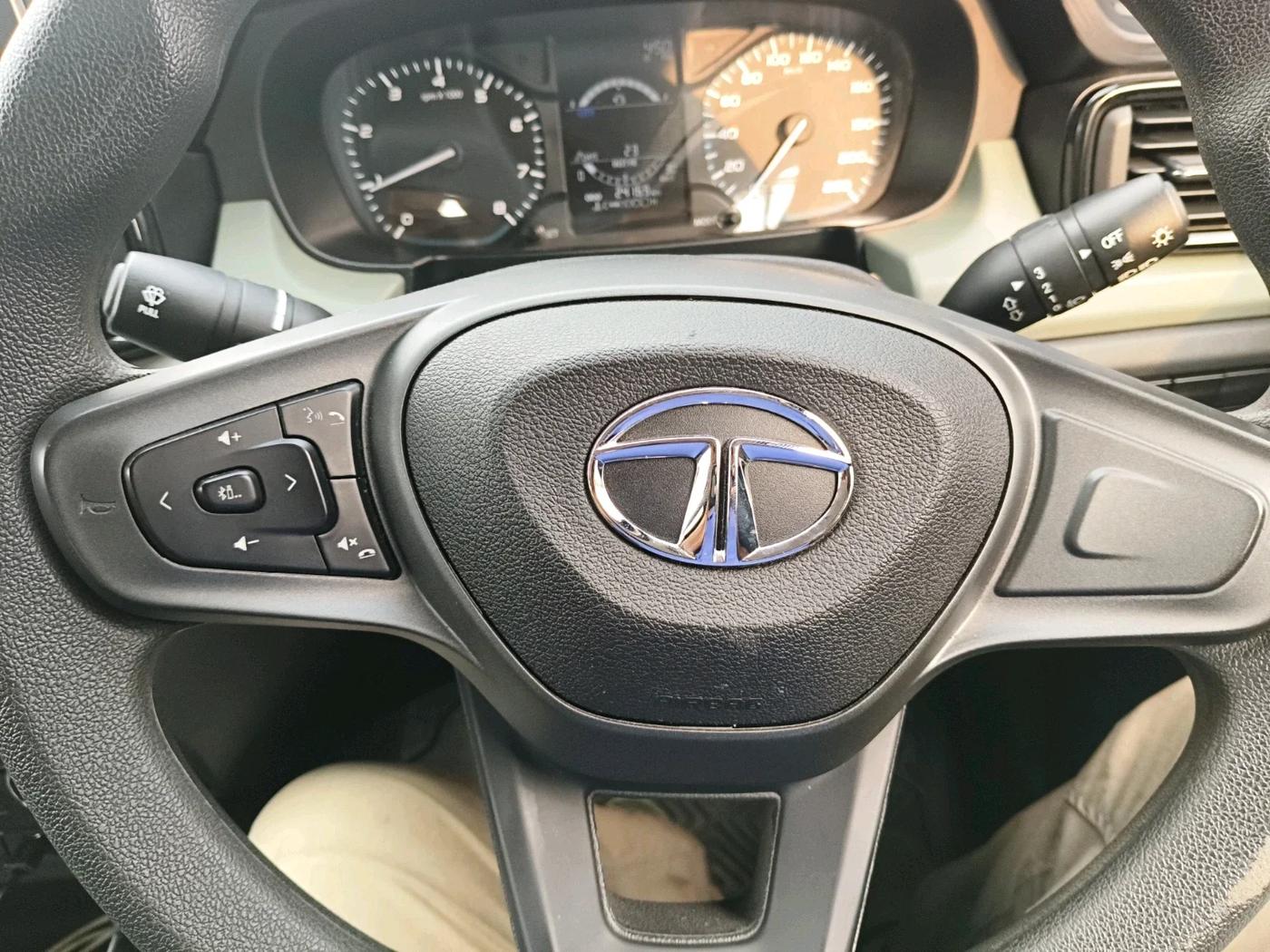 2022 Tata PUNCH ADVENTURE MT, Petrol, Manual, 24,169 km, interior