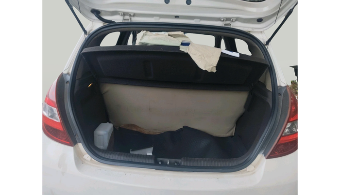 2011 Hyundai i20 MAGNA 1.2, Petrol, Manual, 95,550 km, exterior