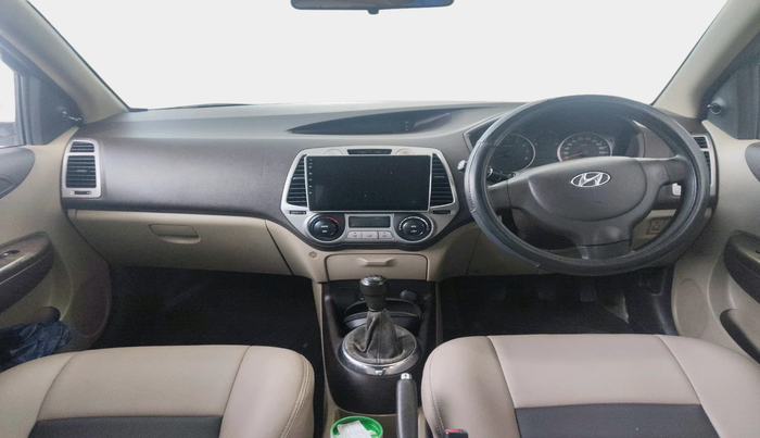 2011 Hyundai i20 MAGNA 1.2, Petrol, Manual, 95,550 km, interior