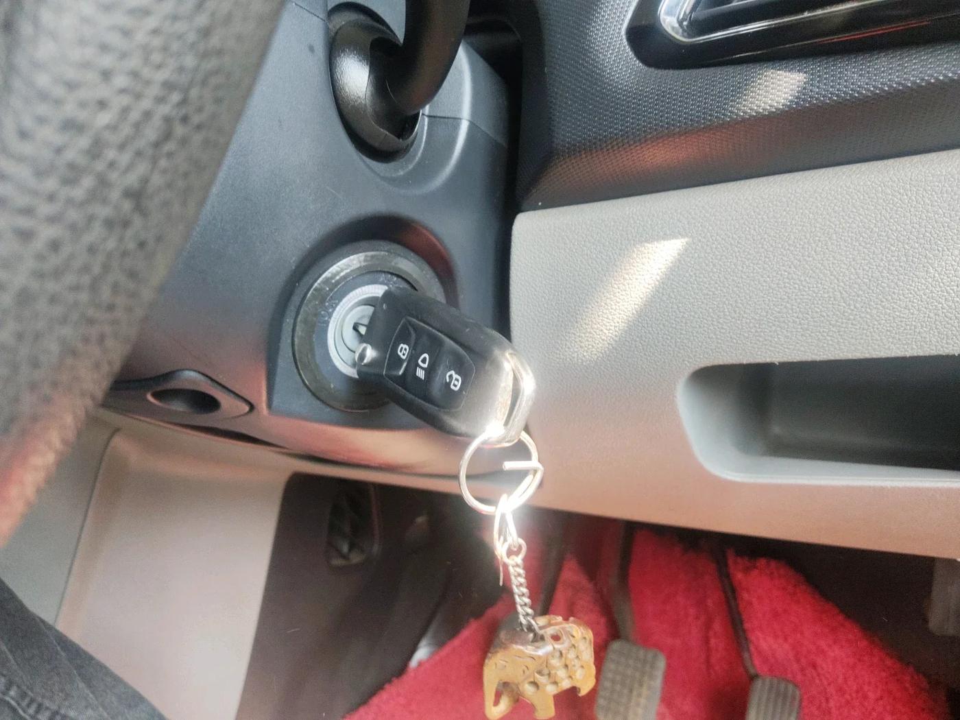 2018 Tata Tiago XZ PETROL, Petrol, Manual, 72,311 km, interior