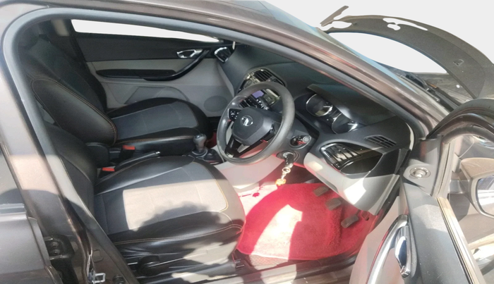 2018 Tata Tiago XZ PETROL, Petrol, Manual, 72,311 km, interior