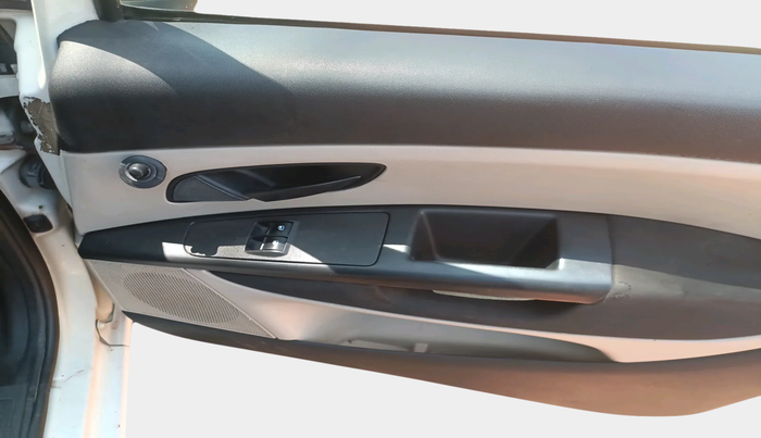 2016 Fiat Linea CLASSIC 1.3 L MULTIJET, Diesel, Manual, 2,64,961 km, interior