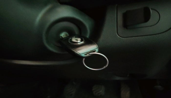 2020 Renault Kwid RXL 1.0, Petrol, Manual, 74,075 km, interior