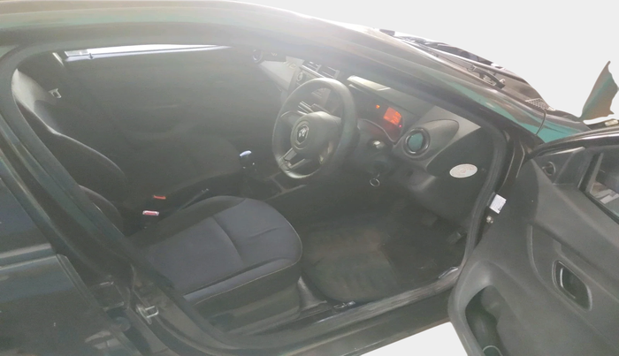 2020 Renault Kwid RXL 1.0, Petrol, Manual, 74,075 km, interior