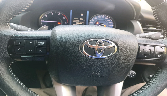 2022 Toyota Fortuner 4X4 AT 2.8 DIESEL, Diesel, Automatic, 95,088 km, interior