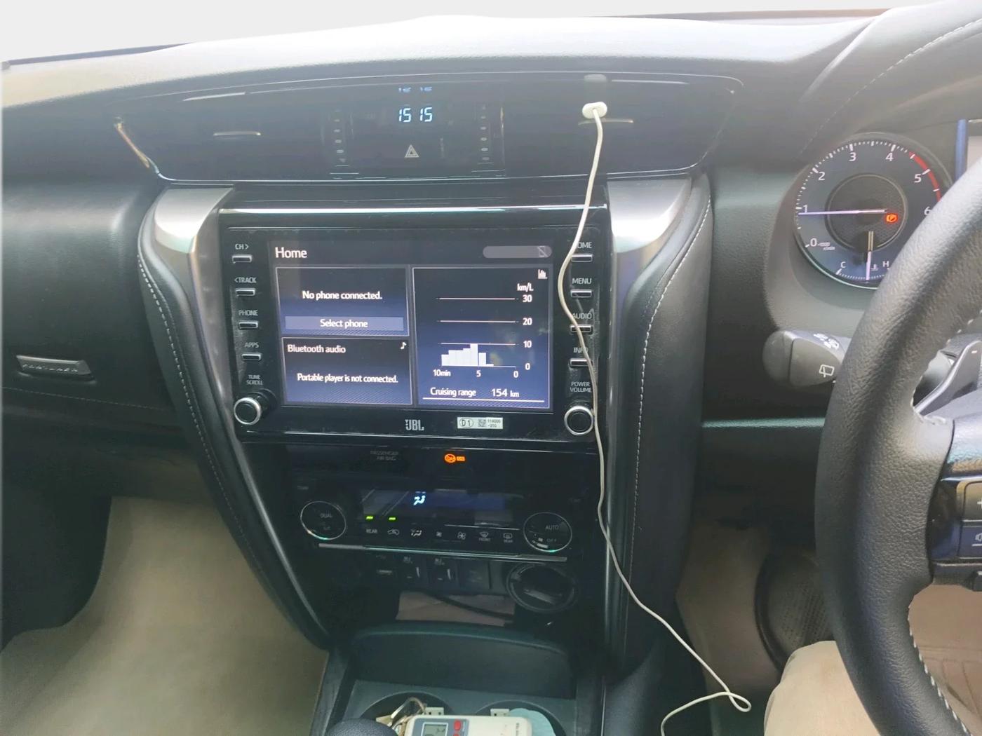 2022 Toyota Fortuner 4X4 AT 2.8 DIESEL, Diesel, Automatic, 95,088 km, interior