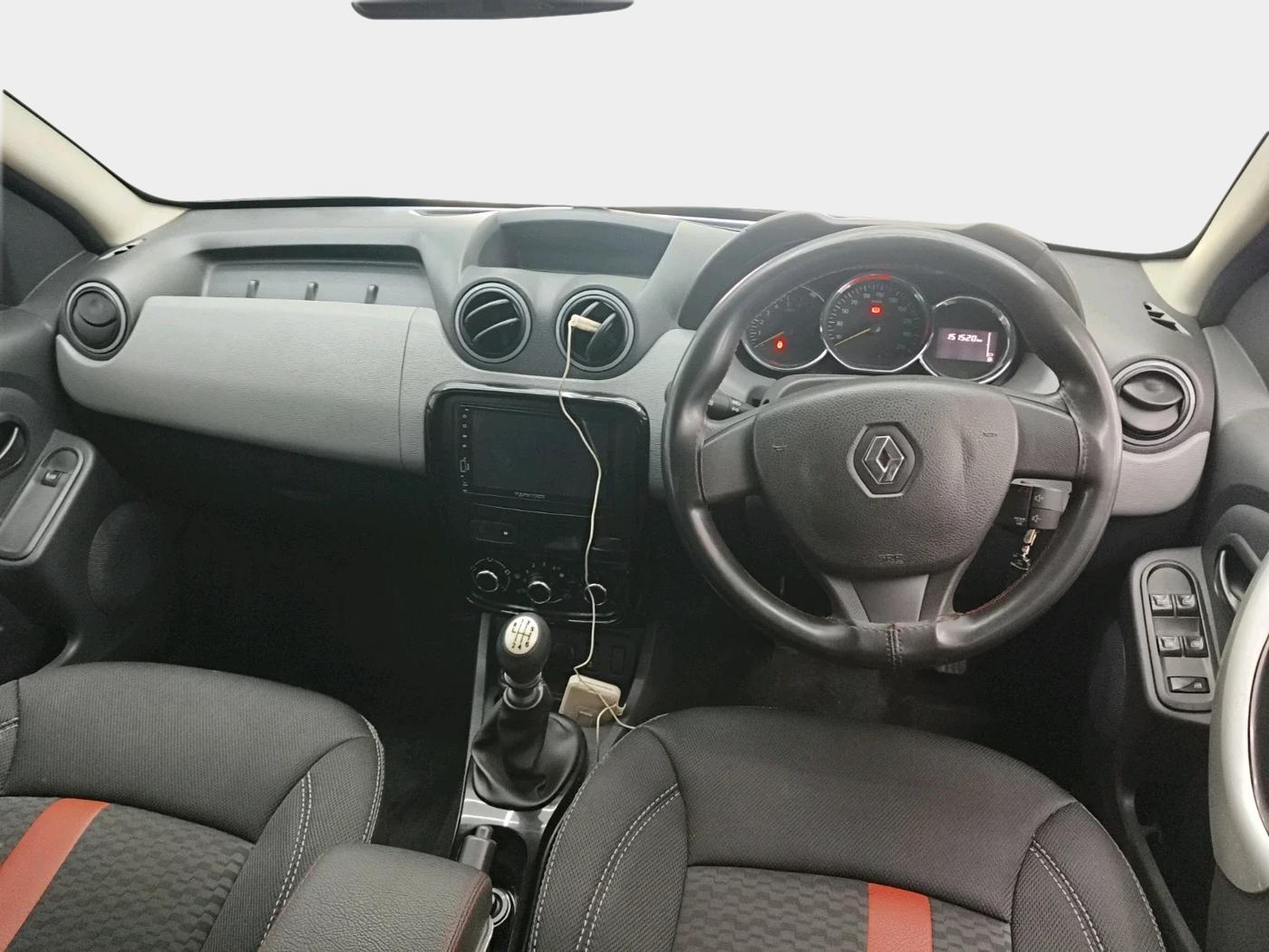 2014 Renault Duster 110 PS RXL 4X4 MT DIESEL, Diesel, Manual, 1,51,520 km, interior