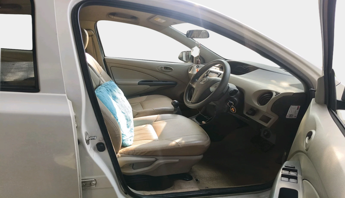 2016 Toyota Etios Liva G, Petrol, Manual, 40,106 km, interior