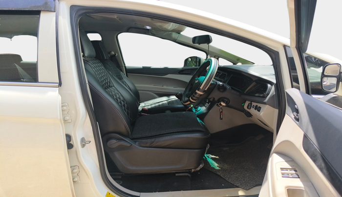 2019 Mahindra MARAZZO M2 8 STR, Diesel, Manual, 53,067 km, interior