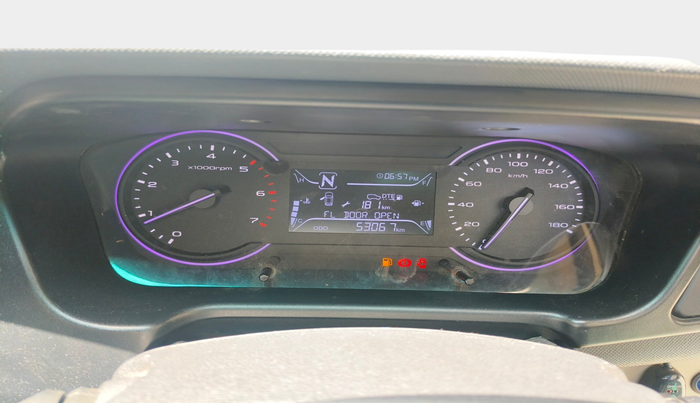 2019 Mahindra MARAZZO M2 8 STR, Diesel, Manual, 53,067 km, interior