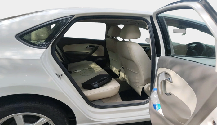 2014 Volkswagen Vento HIGHLINE DIESEL 1.6, Diesel, Manual, 3,10,183 km, interior