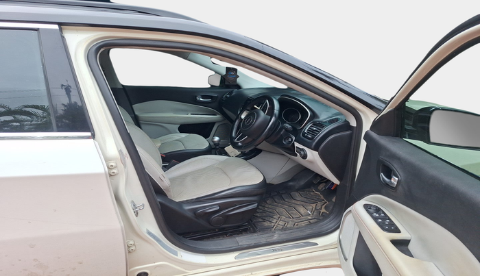 2018 Jeep Compass LIMITED 2.0 DIESEL 4X4, Diesel, Manual, 1,18,698 km, interior