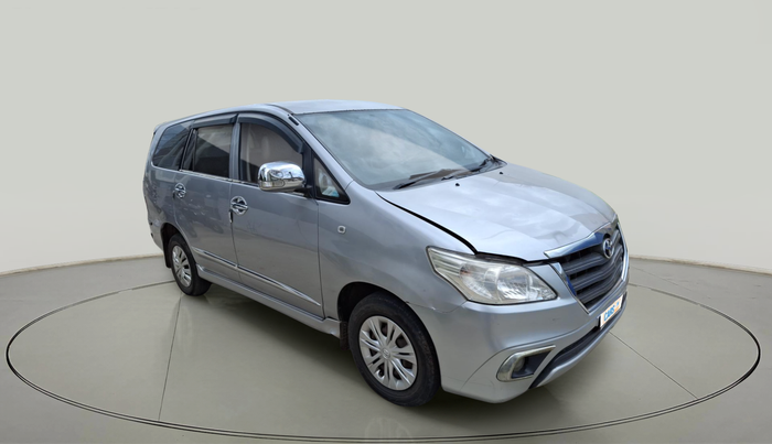 2015 Toyota Innova 2.5 GX 8 STR, Diesel, Manual, 2,19,692 km, exterior