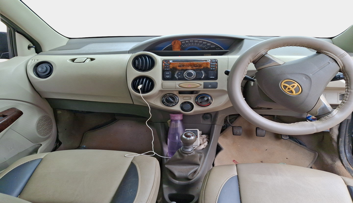 2013 Toyota Etios Liva GD, Diesel, Manual, 1,68,626 km, interior