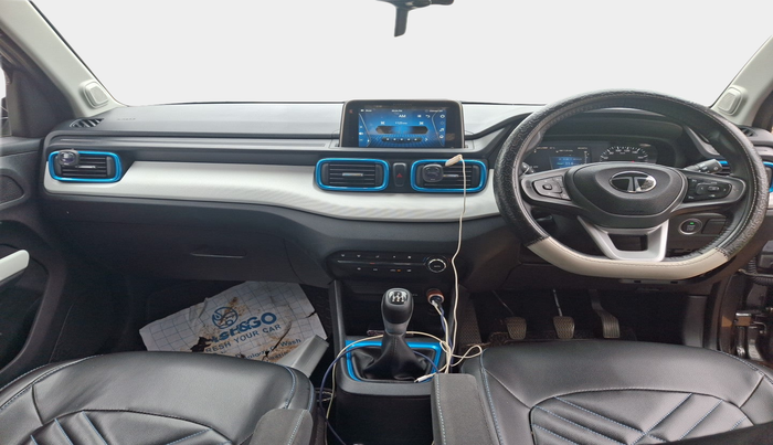 2024 Tata PUNCH CREATIVE  MT, Petrol, Manual, 42,114 km, interior