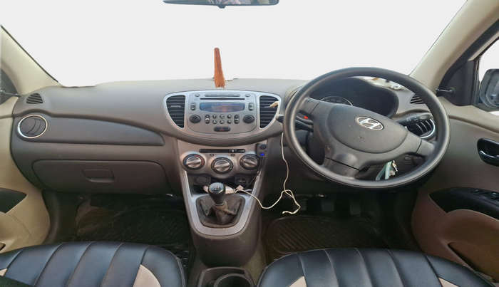 2015 Hyundai i10 SPORTZ 1.1, Petrol, Manual, 75,375 km, interior