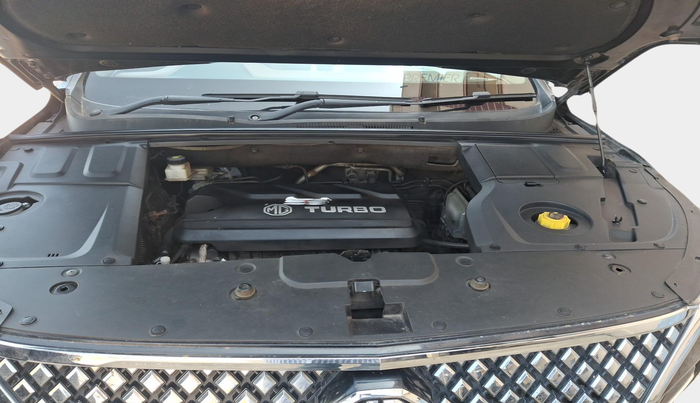 2023 MG HECTOR PLUS SAVVY PRO 1.5 TURBO CVT 7 STR, Petrol, Automatic, 30,886 km, exterior