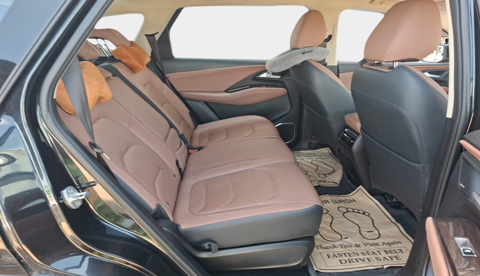 2023 MG HECTOR PLUS SAVVY PRO 1.5 TURBO CVT 7 STR, Petrol, Automatic, 30,886 km, interior