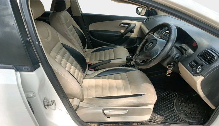 2012 Volkswagen Polo TRENDLINE 1.2L DIESEL, Diesel, Manual, 84,377 km, interior