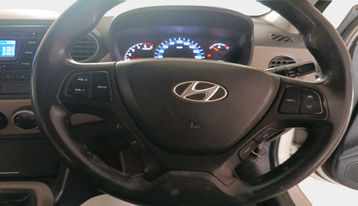 2015 Hyundai Xcent S 1.1 CRDI, Diesel, Manual, 1,12,317 km, interior