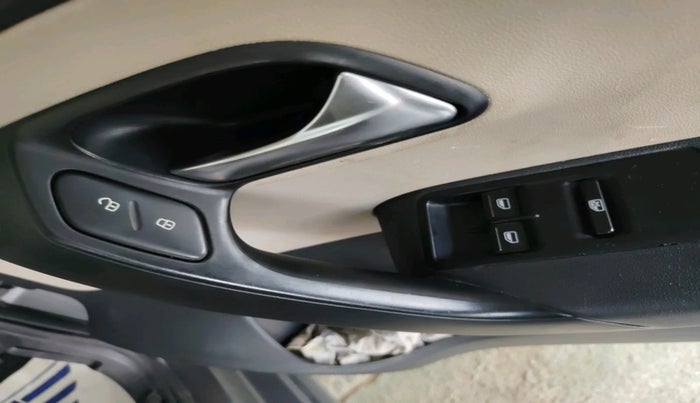 2011 Volkswagen Polo COMFORTLINE 1.2L PETROL, Petrol, Manual, 78,755 km, interior