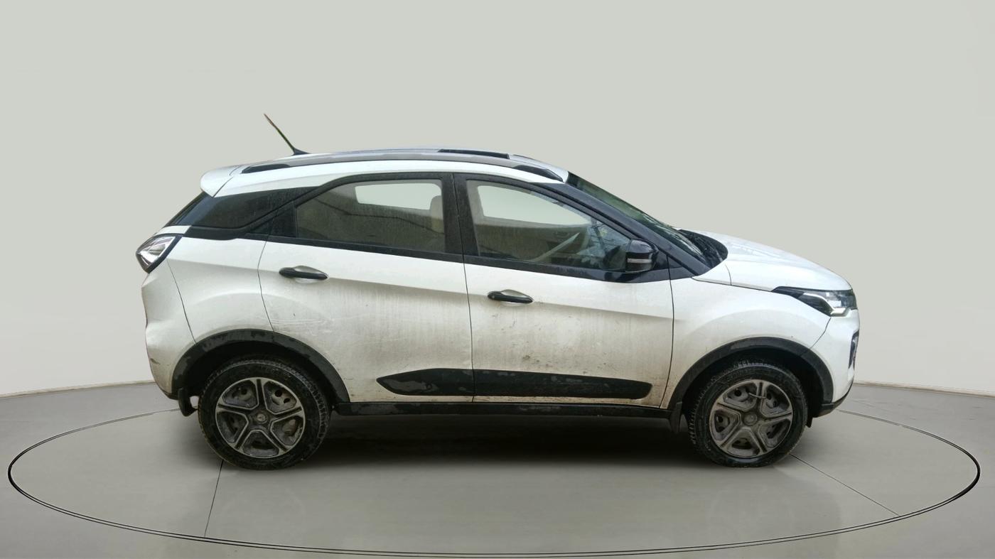 2022 Tata NEXON XM SUNROOF PETROL, Petrol, Manual, 66,597 km, exterior