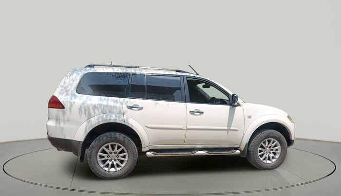 2012 Mitsubishi Pajero Sport 2.5 MT, Diesel, Manual, 1,17,707 km, exterior