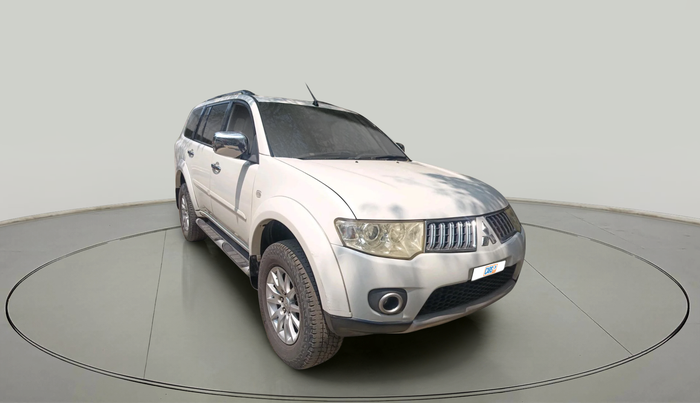 2012 Mitsubishi Pajero Sport 2.5 MT, Diesel, Manual, 1,17,707 km, exterior