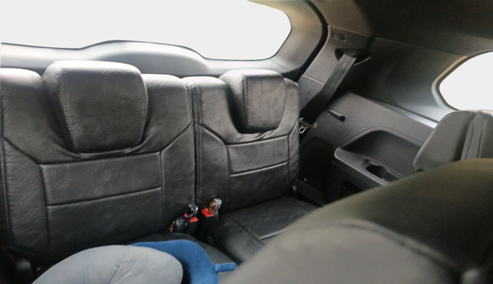 2024 Tata Safari ACCOMPLISHED PLUS 6 STR DARK EDITION, Diesel, Manual, 35,500 km, interior