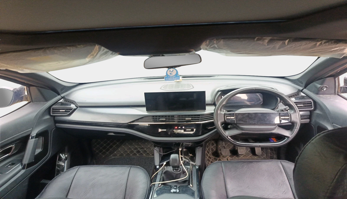 2024 Tata Safari ACCOMPLISHED PLUS 6 STR DARK EDITION, Diesel, Manual, 35,500 km, interior