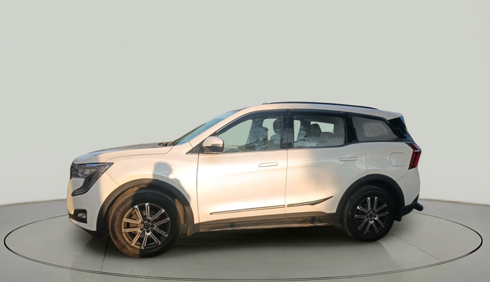 2021 Mahindra XUV700 AX 7 P AT 7 STR, Petrol, Automatic, 1,02,378 km, exterior