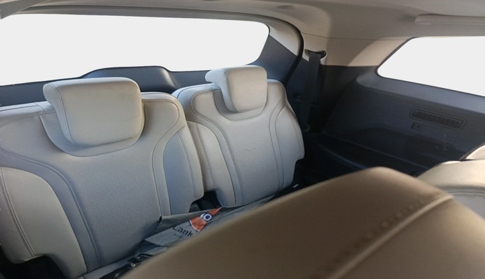 2021 Mahindra XUV700 AX 7 P AT 7 STR, Petrol, Automatic, 1,02,378 km, interior