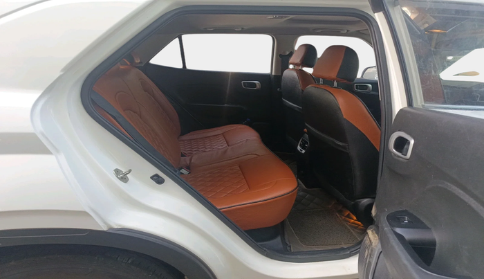 2021 Hyundai VENUE SX 1.5 (O) EXECUTIVE CRDI, Diesel, Manual, 80,038 km, interior