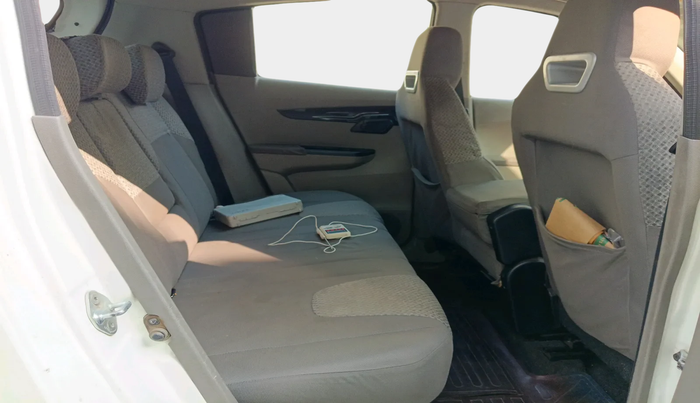 2016 Mahindra Kuv100 K8 D 6 STR, Diesel, Manual, 81,695 km, interior