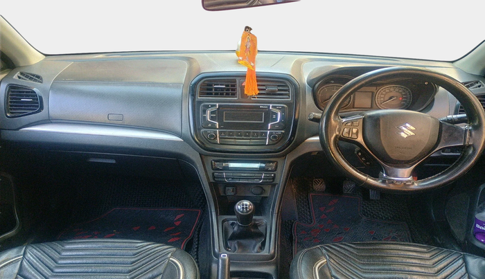 2016 Maruti Vitara Brezza ZDI, Diesel, Manual, 1,00,389 km, interior