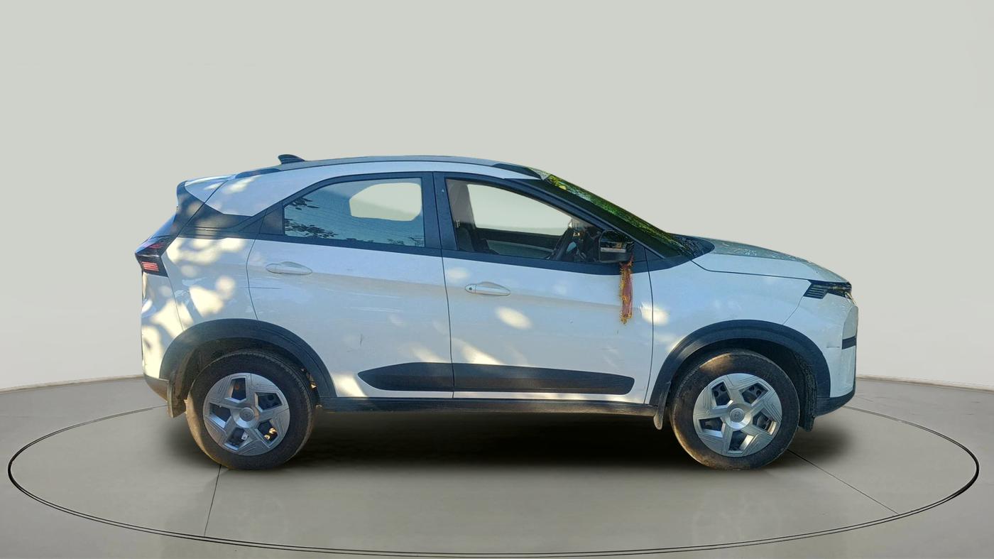 2025 Tata NEXON Pure Plus 1.2 Petrol 6MT, Petrol, Manual, 5,030 km, exterior