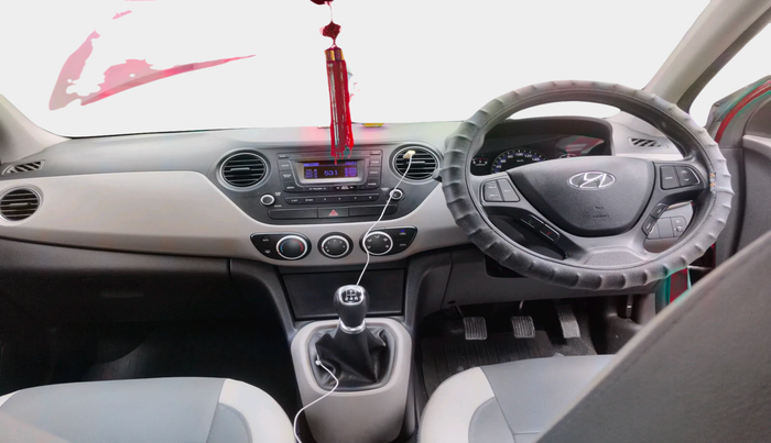 2016 Hyundai Xcent S 1.2, Petrol, Manual, 35,552 km, interior