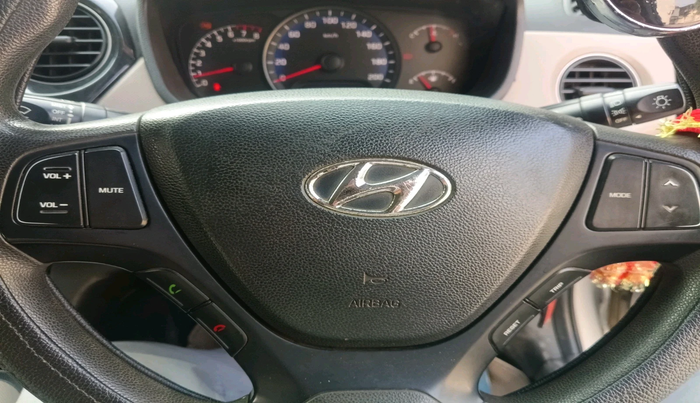 2016 Hyundai Xcent S 1.2, Petrol, Manual, 47,482 km, interior